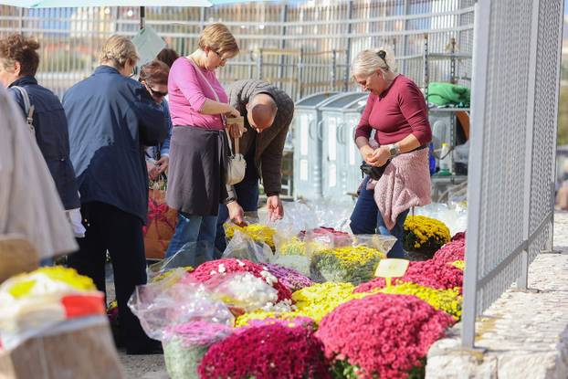 Split: Blagdan Svih svetih i Dušni dan na Lovrincu