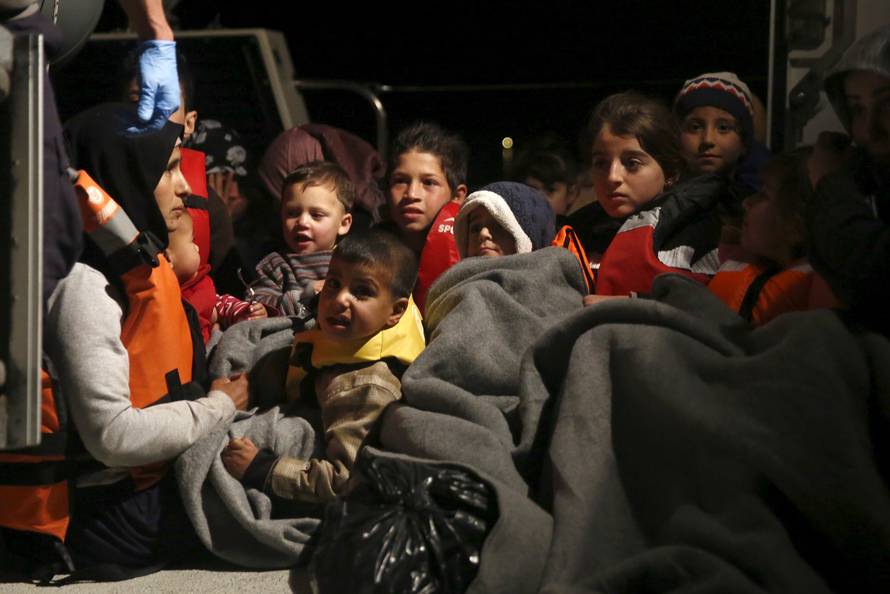 U Parizu još  jedna evakuacija logora s više od tisuću ljudi