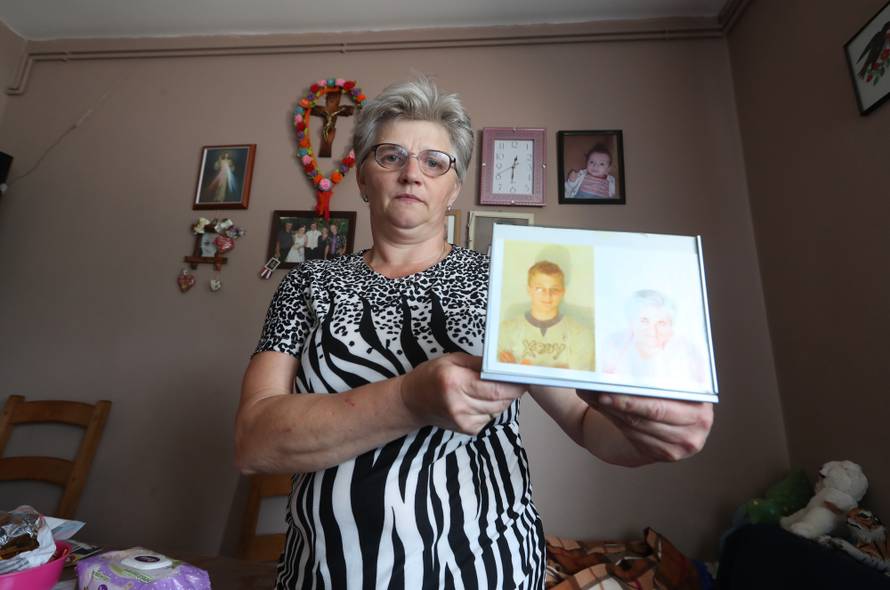 Obitelji Koradeovih žrtava: Ubojici spomenik, a nama bol