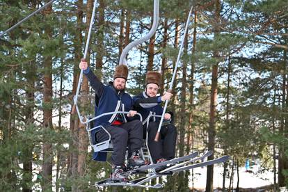 Alka na snijegu: Umjesto topota konja - skijanje na Kupresu!