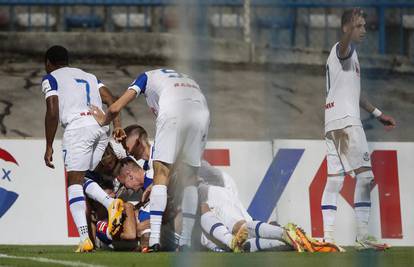 Nastavlja se koprivnička bajka: Slaven Belupo srušio Lokose i došao Dinamu na minus dva!