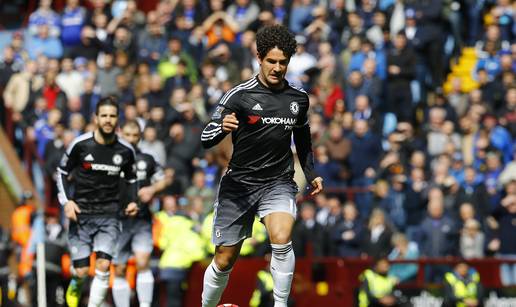 Chelsea deklasirao Aston Villu, Alexandre Pato zabio na debiju