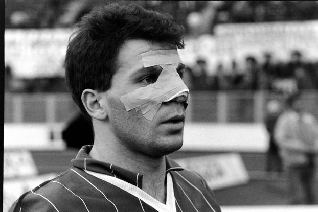 Zagreb: Savezna liga Jugoslavije, Dinamo - Borac, 7.4.1990.