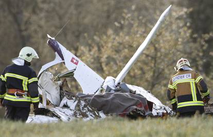 U padu zrakoplova na zapadu Švicarske poginulo pet ljudi