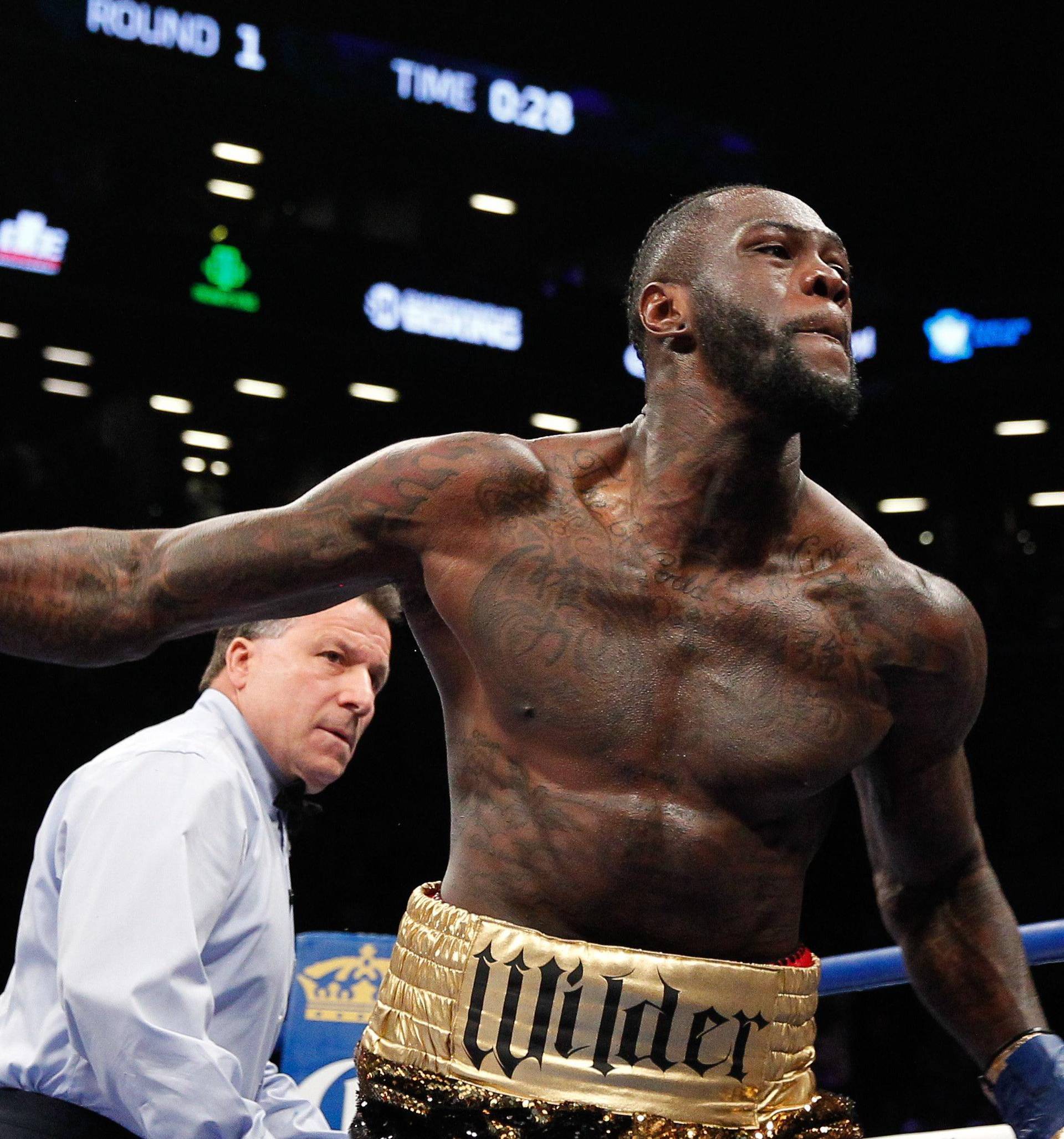 BOXING: NOV 04 Deontay Wilder v Bermane Stiverne