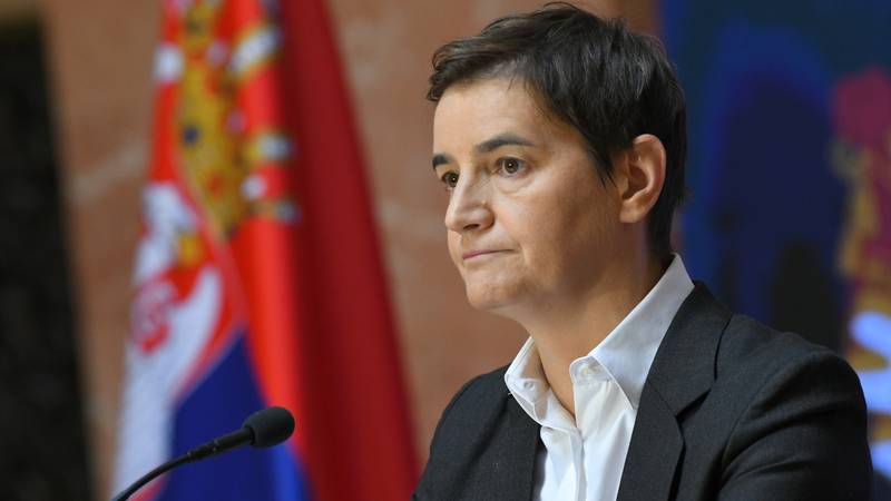 Ana Brnabić opet branila Vučića pa se osramotila: 'Koliko jadan moraš biti da lažeš kao Ponoš...' 15 pxl 280425 131935208 5HtWkWi