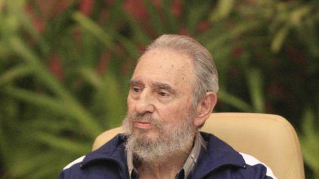 Raul loest seinen Bruder Fidel Castro ab