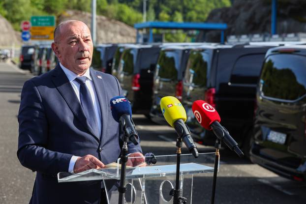 Na Grani?nom prijelazu Macelj održana je primopredaja posmrtnih ostataka hrvatskih žrtava izme?u Republike Slovenije i Republike Hrvatske