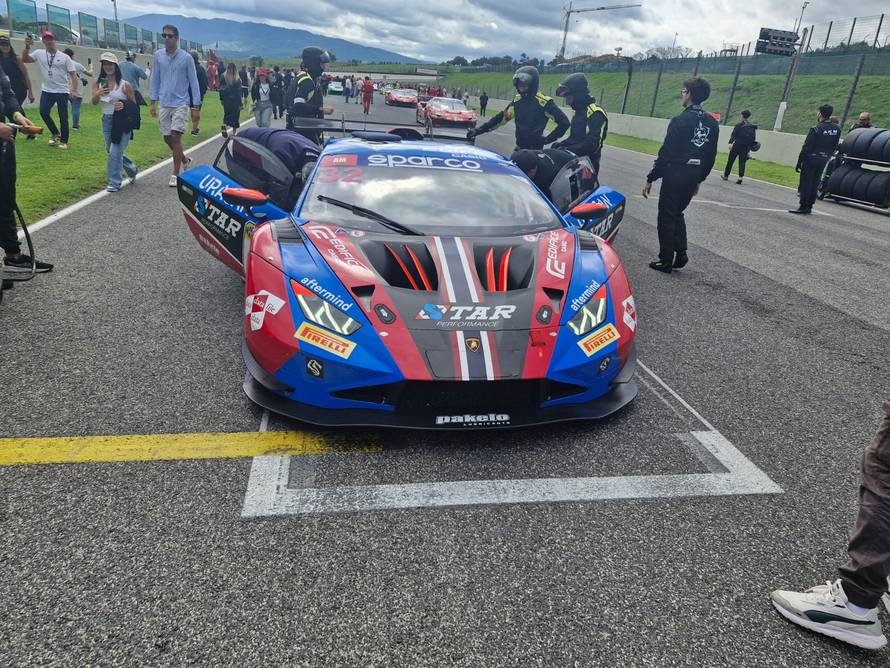 Posjetili smo kultni Mugello: Hrvat Sandro u limenoj jurilici od 640 'konja' pomeo Ferrari