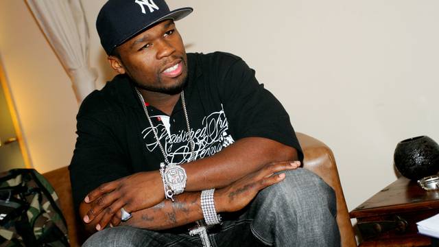 Nesretan slučaj: 50 Cent je udario ženu u prsa na koncertu