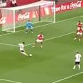 VIDEO Kakav majstor! Baturina slomio dvojicu brani&ccaron;a Arsenala pa sjajno zabio. Pogledajte gol