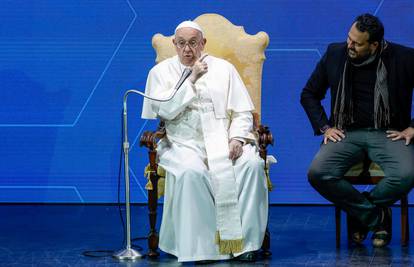 Talijanski mediji: Papa je LGBT osobe nazvao peder*****a
