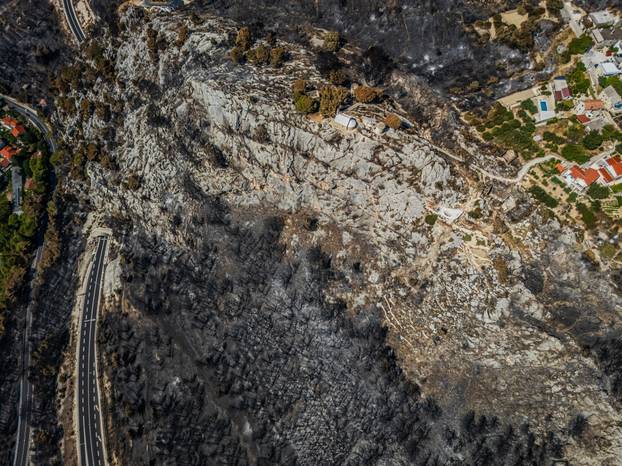 Omiš Borak:  Posljedice požara u mjestu Borak iznad Omiša