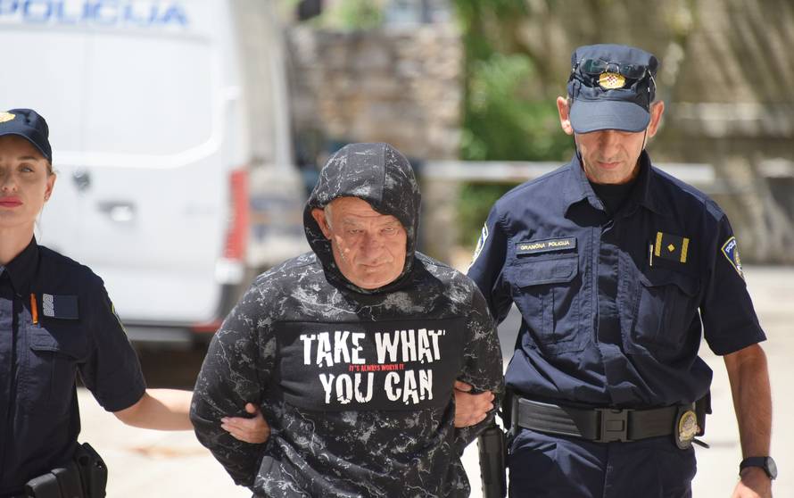 Pula: Muškarac osumnjičen za otmicu priveden u zgradu Županijskog državnog odvjetništa