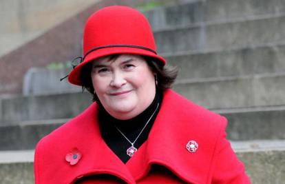 Sjećate li se Susan Boyle? Dugo se nije pojavila u javnosti, a sad su ju snimili u hotelu u Irskoj