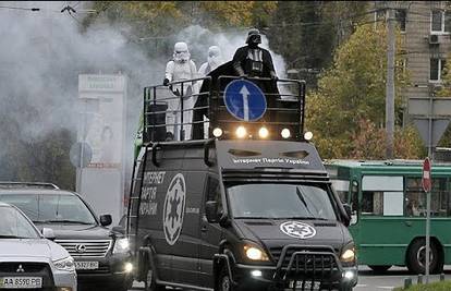 Osjetio je Silu: Prometni znak izveo atentat na Dartha Vadera