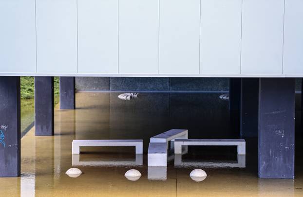 Ivanja Reka: Voda je došla do osnovne škole 