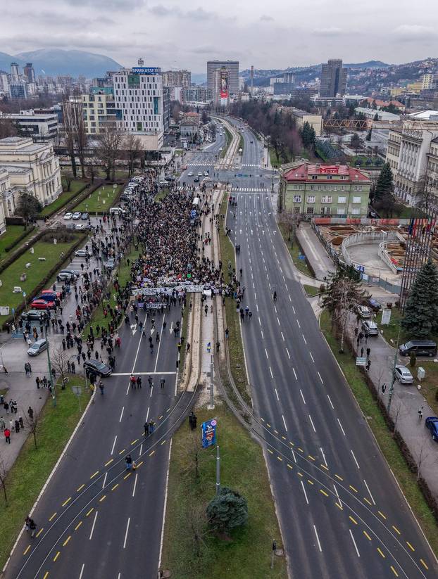 Nastavljen sedmi po redu protesti građana u Sarajevu zbog tragične tramvajske nesreće