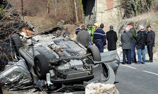 Kamena gromada od 200 tona ubila vozača i smrskala kuće