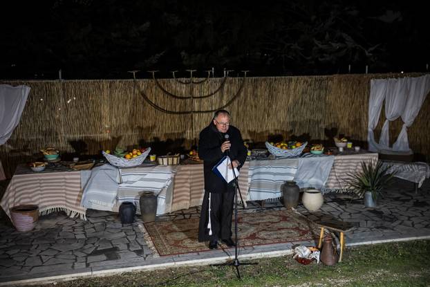 U Imotskom na Cvjetnicu uprizorena „Imotska Muka“, scenski prikaz Muke Gospodina našega Isusa Krista 