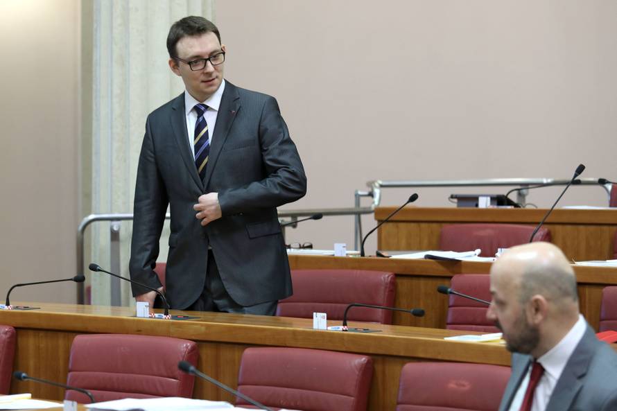 'Zbog Konvencije ćemo ubrzo  trebati šest zahoda u Saboru'