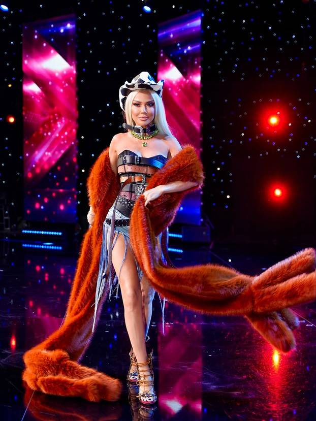 FOTO Fetiš ili...? Poznate dame vole remenje: Pogledajte kako ih nose i kojoj najbolje pristaju