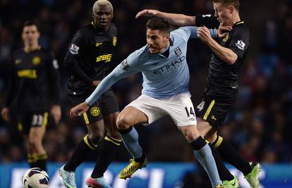 City smanjio prednost Uniteda, Chelsea uvjerljiv kod Fulhama