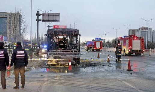 Traži se krivac: U zapaljenom autobusu u Kini umrlo 17 ljudi