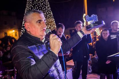 FOTO Doček pobjednice showa 'Superstar': Gradonačelnik je pohvalio, a Sinjani slavili