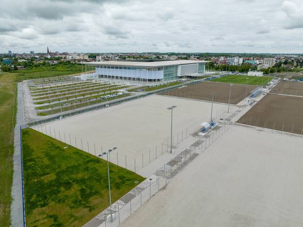 Pogledajte kako iznutra izgleda novi stadion Osijeka! Počelo je uređivanje svlačionica, ureda...