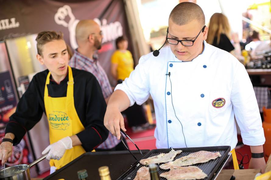 Fina klopa i cuga privukla je mnoge - na Zagreb Chill&Grill