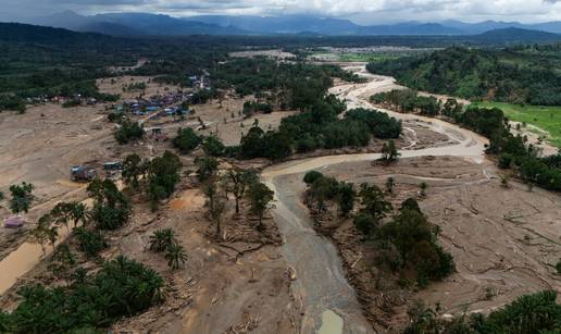 FOTO Stra&scaron;na poplava u Indoneziji. Poginulo preko 900 ljudi, a broj mrtvih jo&scaron; raste