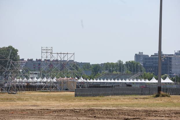 Zagreb: Radovi na izgradnji pozornice za koncert Marka Perkovića Thompsona