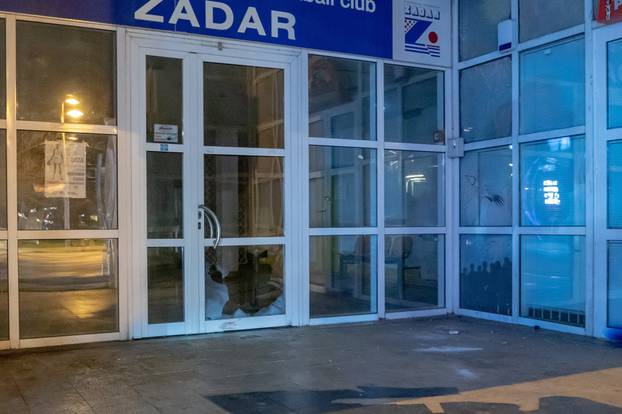 Navijači Zadra izazvali incident na početku sastanka NO KK Zadar s gradskim vijećnicima