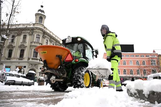 Autoceste A1 i A6 otvorene su za sve, policija uputila apel!