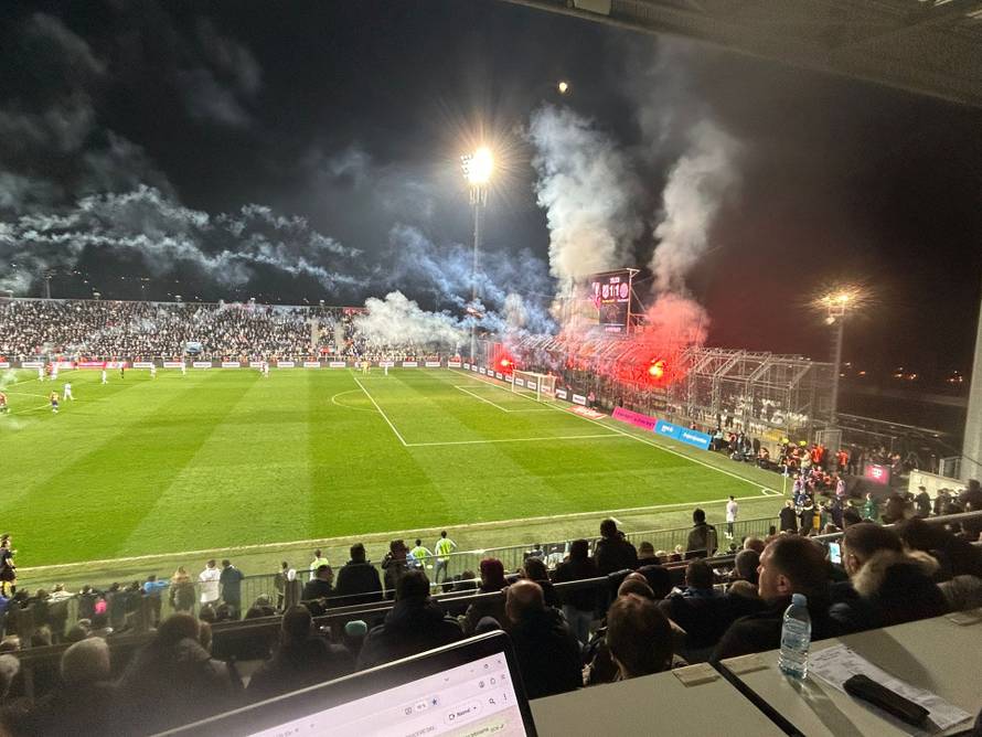 K(VAR) Poslušajte komunikaciju Kolarića i VAR sobe u situaciji kad je Raci trebao dobiti crveni!