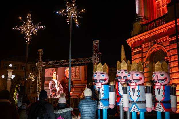 Zagreb: Prijenos baletne bajke Orašar ispred HNK