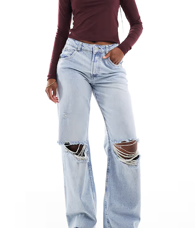 Vraćaju se poderane traperice: Izdvojili smo najbolje komade