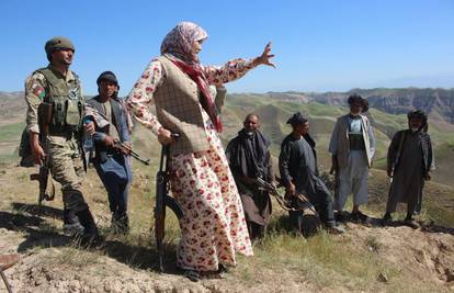 Talibani oteli guvernerku koja je regrutirala farmere za obranu