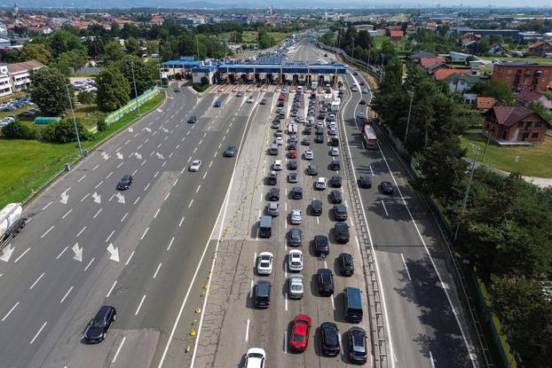 Zagreb: Snimke iz zraka kilometarskih kolona na A1