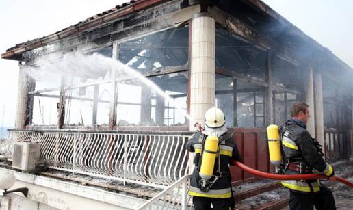 Rijeka: Požar buknuo u kafiću Zona, izgorio je u potpunosti