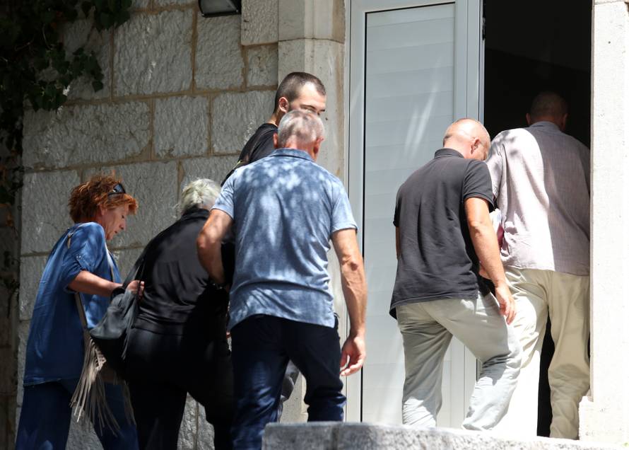 'Čekala sam da se pojavi pred vratima, ali nade više nema...'