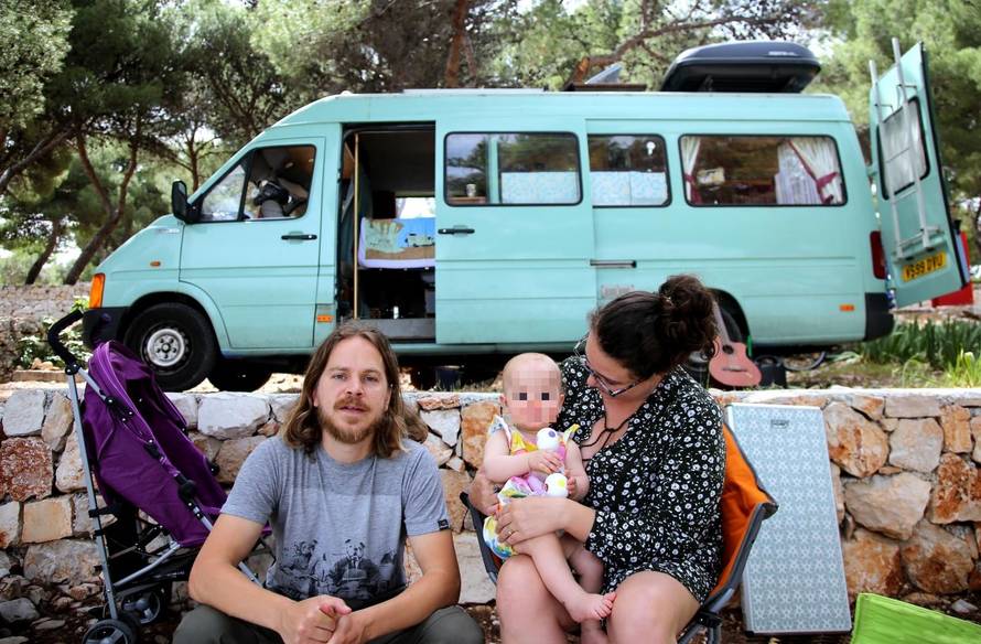 Došli u Hrvatsku na dva dana pa ostali zatočeni dva mjeseca