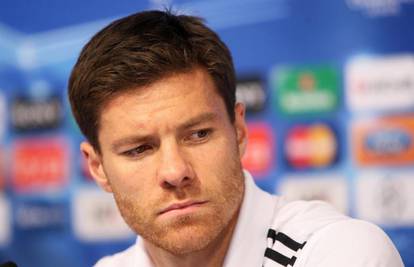 Ostaje u Madridu: Xabi Alonso je produljio s Realom do 2016.