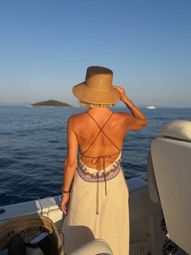 FOTO Severina i Maja Šuput se na tajnom otoku 'skrivaju' od svijeta, evo gdje uživaju