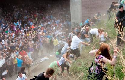 Njemačka: U stampedu na Love Paradeu 19 poginulih