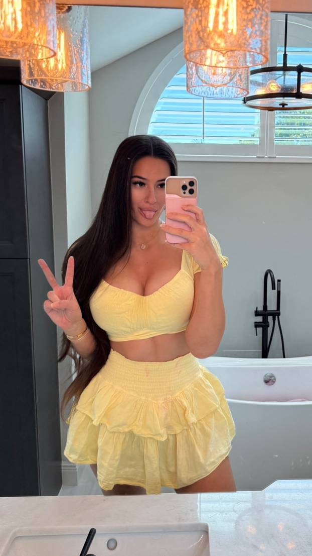 FOTO Zavodljiva Marie: Imam 190 cm i na nogama zarađujem milijune! Teško mi je naći dečka