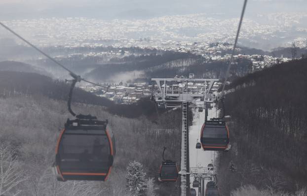Zagreb: Započela skijaška sezona na Sljemenu 