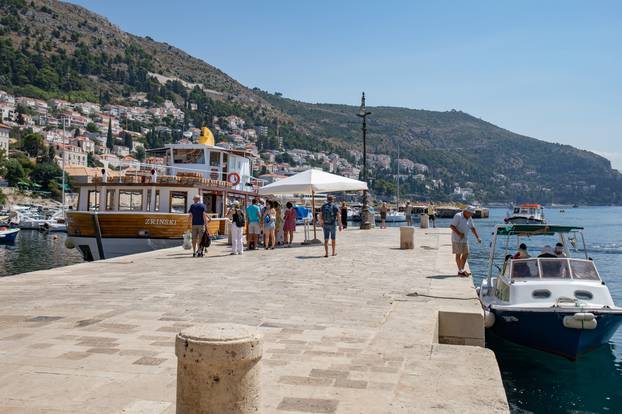 Dubrovnik: Grupe turista u staroj gradskoj jezgri