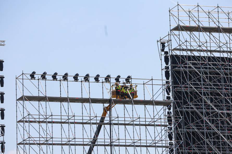 Zagreb: Radovi na izgradnji pozornice za koncert Marka Perkovića Thompsona